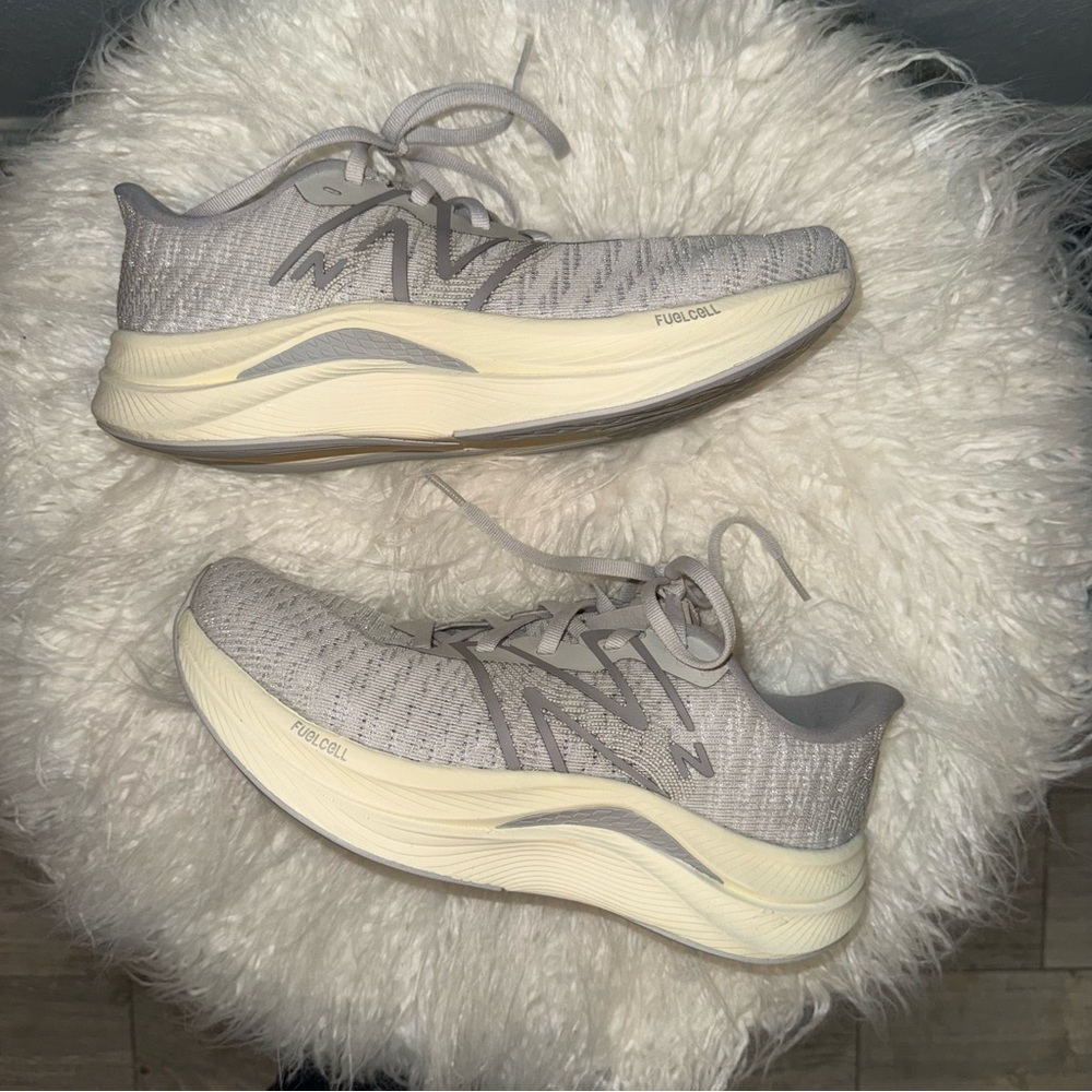 NEW BALANCE • Fuelcell Athletic Running Shoes - Gray